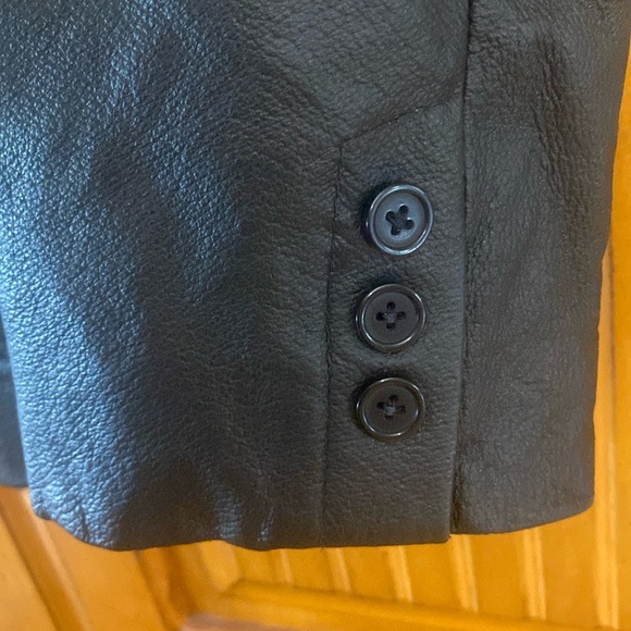 Women’s Genuine Leather Jacket - Picture 5 of 7